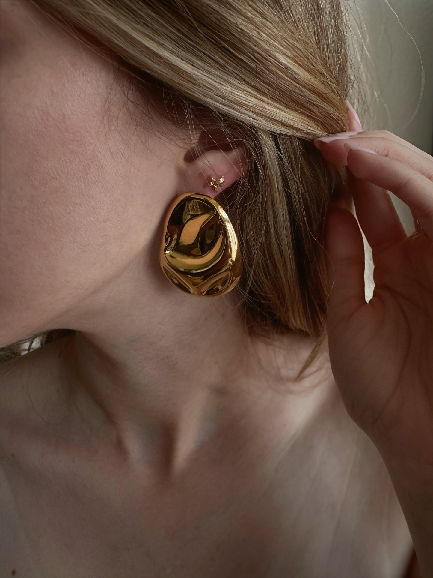The Isla – Turtle Stud Earrings