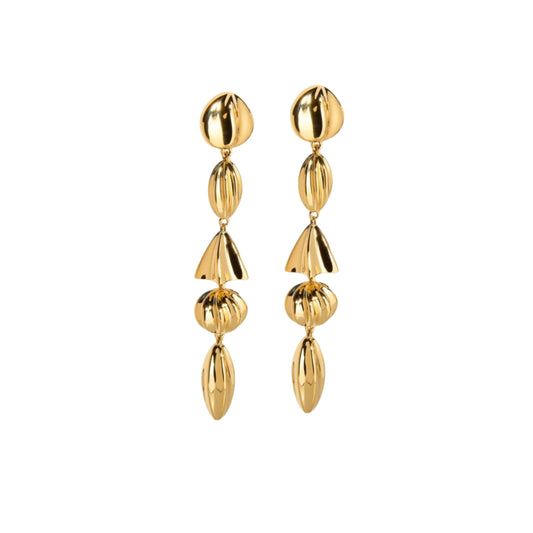 With its sleek design and embedded zirconia, this ring will make you shine on any occasion. Add a touch of luxury and sophistication to your style with this stunning accessory.
Material: Brass with 4 microns of 18k gold plating and zirconia (high-quality material).
Measurement: Maximum thickness of 1.6 cm.