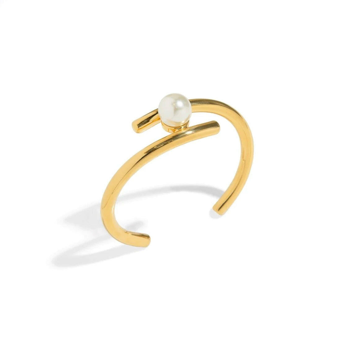 This bracelet likely showcases a classic and timeless design with the incorporation of a lustrous pearl, providing a touch of sophistication.
It's the perfect accessory for any occasion (and makes a great gift too)!
Material: 100% BRASS and 18K gold plated
Measurements: 2.60 x 2.45 in