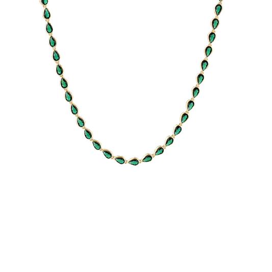 Add a pop of color to your outfit with our Emerald Drop Necklace!
Featuring a stunning emerald gemstone, this necklace is perfect for adding a touch of elegance and playfulness to any look. (Glittering, green goodness awaits!)
Material: Sterling silver .925 + 18K gold plated
Measurements: 14 in + 2 in