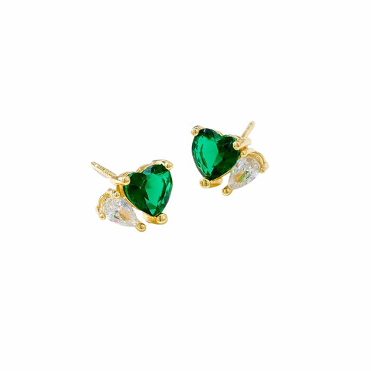 Indulge in the luxury of our GREEN HEART SPARKLE STUDS.
Exquisitely crafted with stunning green hearts, these studs add a touch  to any outfit.
Sparkling with every movement, they make a perfect gift for your loved one or a luxurious treat for yourself.
Material: 925 Sterling Silver + gold plated 18K
Measurements: .40x .30 in