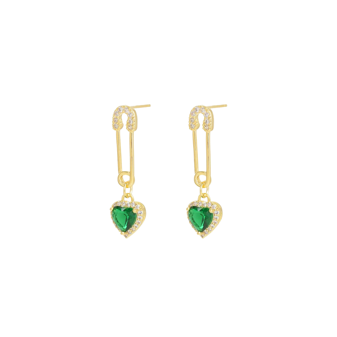 Enhance your outfit with our elegant CLIP GREEN HEART EARRINGS. Featuring beautiful green heart-shaped pendants, these earrings are perfect for adding a touch of sophistication to any look. Made with high-quality materials, they are both stylish and durable. Upgrade your accessory collection with these stunning earrings.
Sparkling with every movement, they make a perfect gift for your loved one or a luxurious treat for yourself.
Material: Brass + 14K gold plated + zircon
Measurements: 1.20 x .30 in