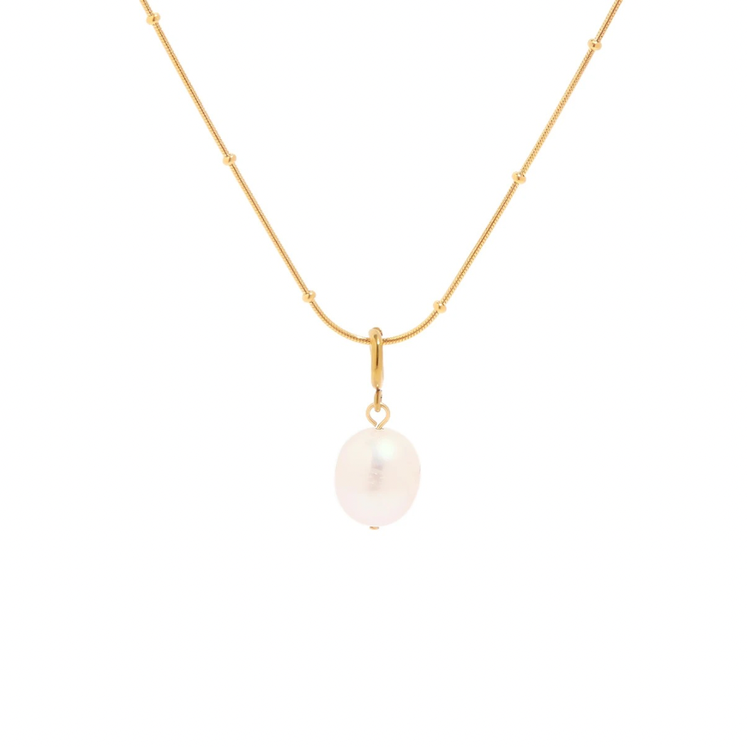 Rock a stylish look with our Single Pearl Round Beads Necklace.
Featuring a single pearl suspended on a delicate chain, this necklace adds a touch of elegance to any outfit.
Perfect for dressing up or down (and pearl-ifying any ensemble)! Get yours now!
Material: 925 Sterling Silver + gold plated 18K
Measurements: 16 in + 1.75 in