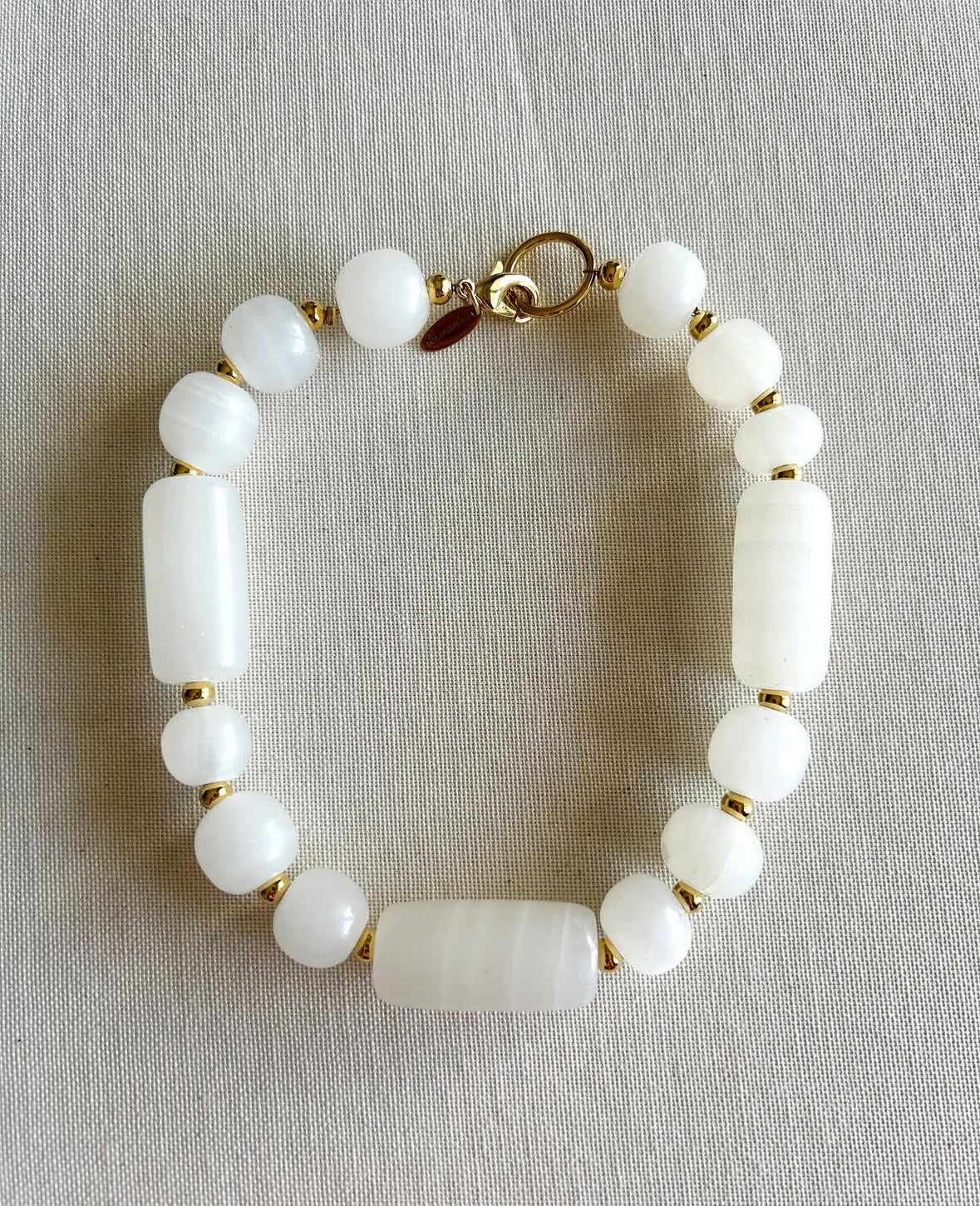 Clear Quartz pendant necklace with gold chain and minimal summer style