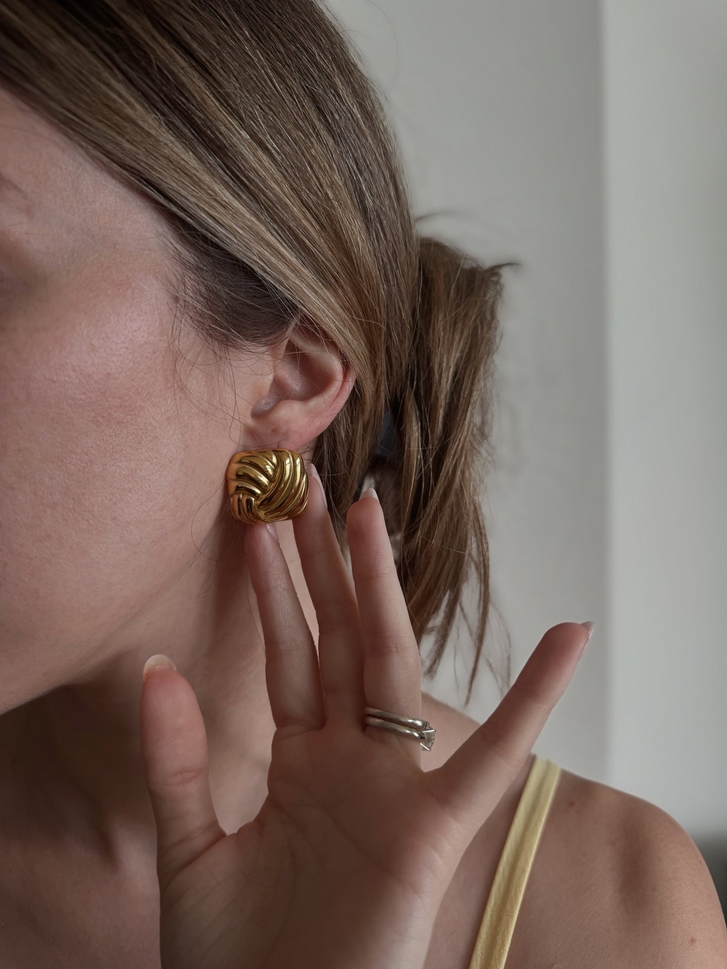 The Capri – Squared Line Stud Earrings
