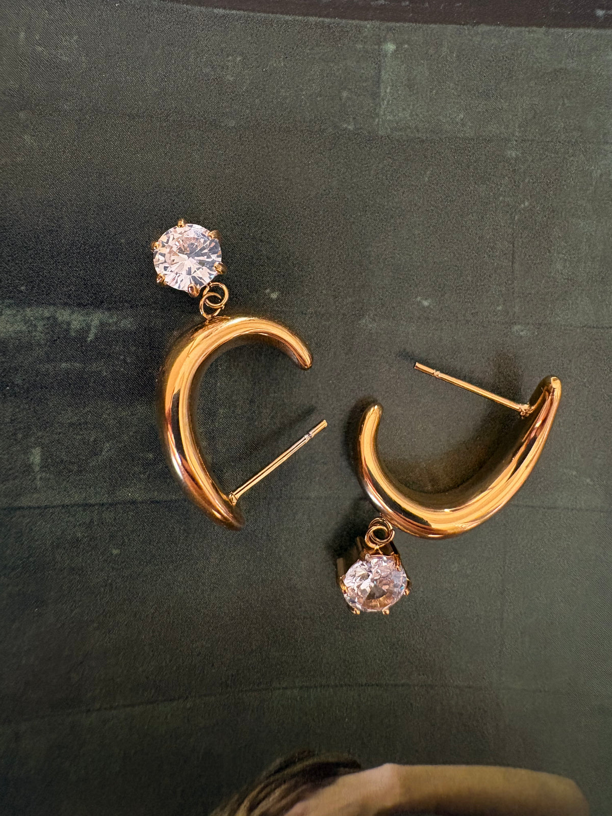Ines Wave Zircon Hoop Earrings