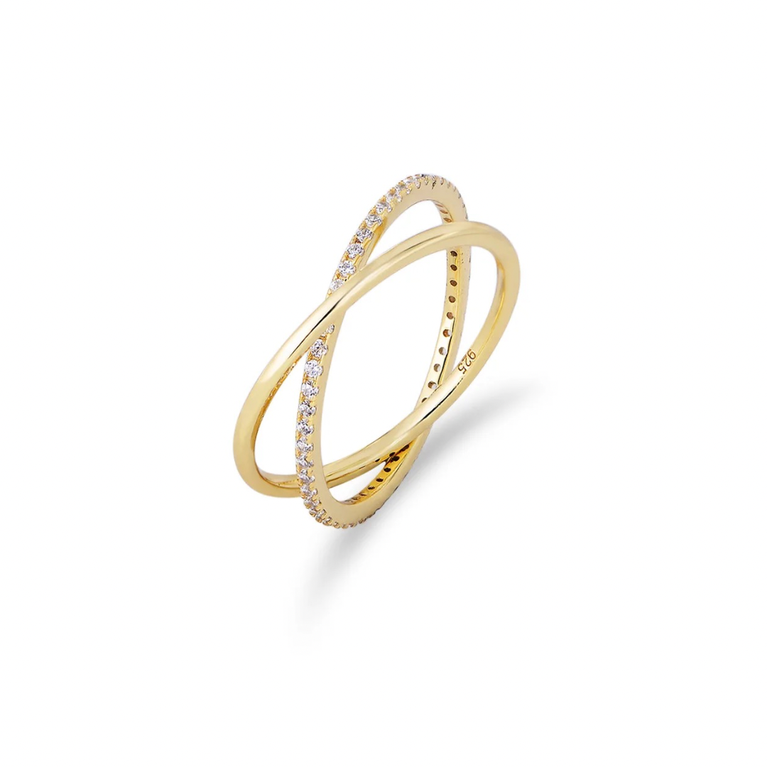 This DOUBLE LOOP GOLDEN RING adds an extra twist (literally!) to your everyday jewelry collection. With its unique design, this ring is sure to catch the eye of anyone who sees it.

Made with high quality materials, it's both durable and stylish.

A must-have for any fashionista!


Material: .925 Sterling Silver + 14K gold plated