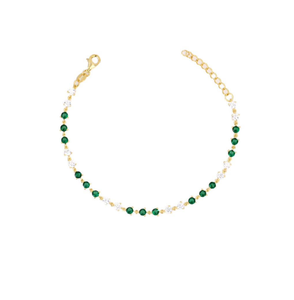 Transform your outfit into a work of art with our VERONA DUAL COLOR BRACELET. The striking combination of green and gold color creates a luxurious and exclusive look. Elevate your style with this sophisticated and elegant accessory.

Material: Sterling silver .925 + 18K gold plated

Measurements: 6.10 in + 1.20 in 