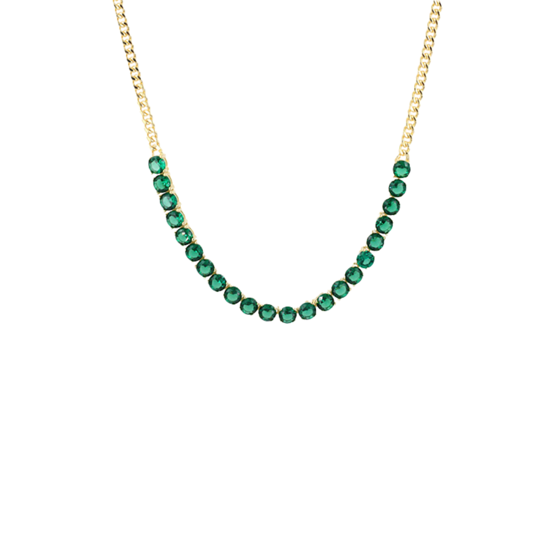 Add a pop of color with our Emerald Middle Necklace! 
This unique piece features a gorgeous emerald stone in the center, sure to catch anyone's eye. Perfect for elevating any outfit, it's a must-have for any jewelry collection.


Material: Sterling silver .925 + 18K gold plated

Measurements: 14.60 in + 2.00 in