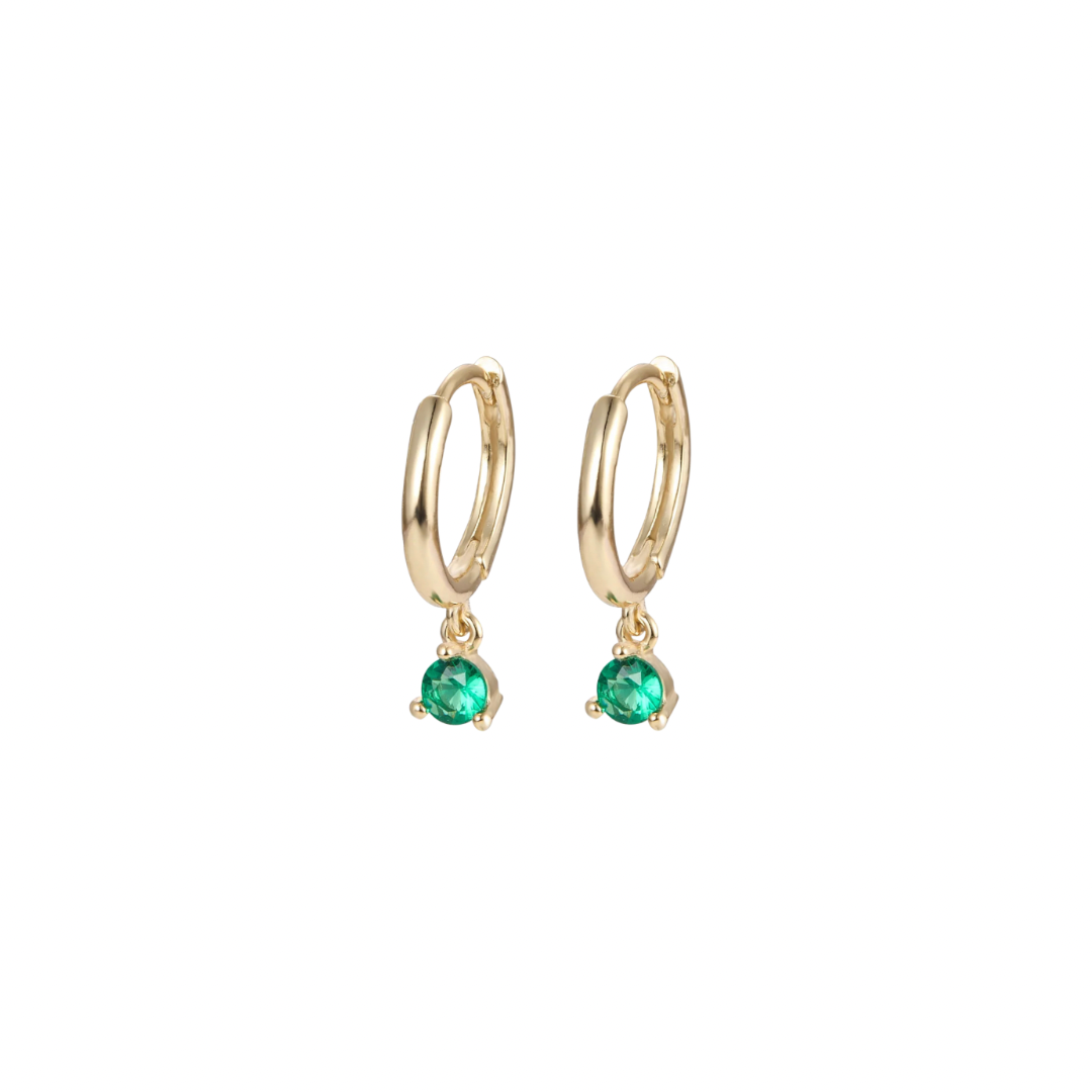 Shine bright with our GLIMMER GREEN HOOPS! These earrings will add a touch of sparkle to any outfit. Say goodbye to dull hoops and hello to eye-catching glamour. 
Perfect to add a bit of personality to your everyday look.

Warning: may cause compliments!


Material: .925 Sterling Silver + 14K gold plated

Measurements: .40 x .65 in