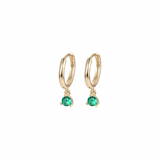 Shine bright with our GLIMMER GREEN HOOPS! These earrings will add a touch of sparkle to any outfit. Say goodbye to dull hoops and hello to eye-catching glamour. 
Perfect to add a bit of personality to your everyday look.

Warning: may cause compliments!


Material: .925 Sterling Silver + 14K gold plated

Measurements: .40 x .65 in