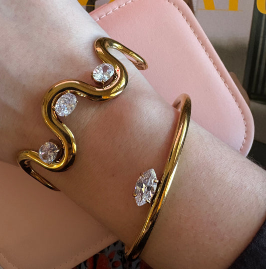Amber Wave Zircon Bangle