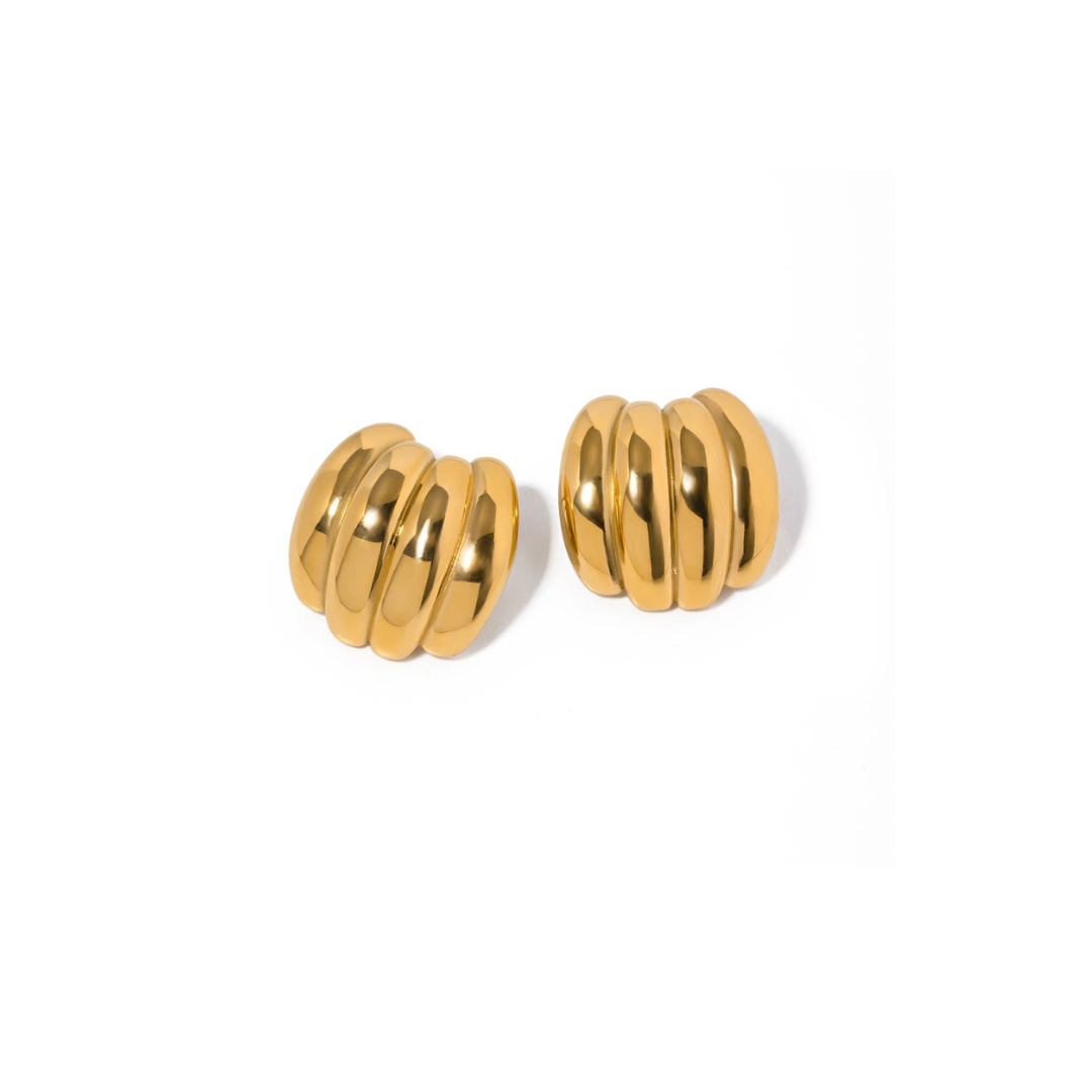 Elevate your style with Estela Earrings. Crafted with bold gold, these earrings will add a touch of sophistication to any outfit. Trust in our expert design and quality materials to make a statement that will last. Upgrade your wardrobe and make a lasting impression with Estela Earrings.


Material: Stainless Steel + 18K gold plated

Measurements: 1.05 x 1.00 in