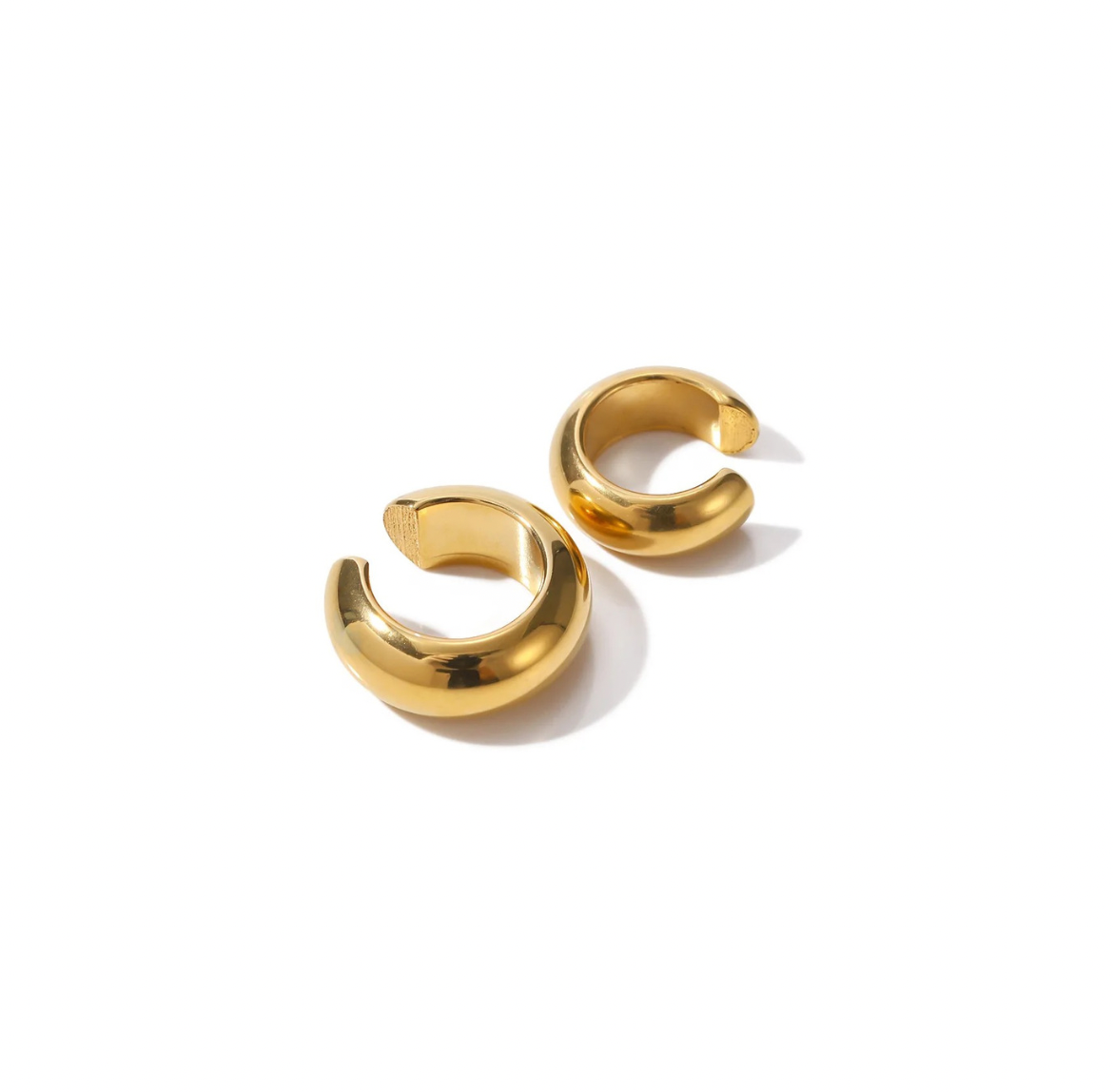 Bold Gold Ear Cuff in 18K gold-plated stainless steel — no piercing needed, Fanie Marie Jewelry

Measurments: 0.94 cm tickness: 0.6 cm