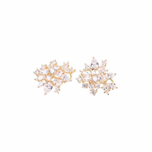 Introducing our elegant baguette studs, perfect for any occasion. Expertly crafted with precision, these timeless earrings boast a classic design that adds a touch of sophistication to any outfit. The baguette cut stones catch the light beautifully, making you shine with confidence. Elevate your style with these stunning studs.


Material: Sterling silver .925 + 18K gold plated

Measurements: 1.00 x .90 in 