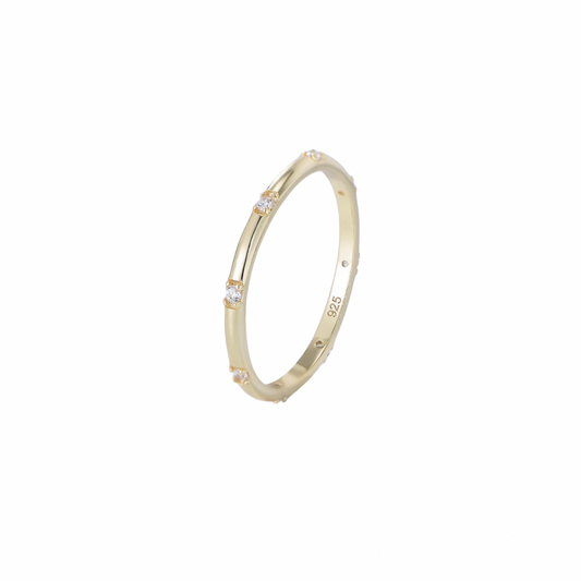 Spark up your style with this ROUND SPARK CLEAR RING! 
You can use it in your index finger or maybe thumb, this ring adds a pop to any outfit. 
Don't miss out on this unique and cute option for your jewelry collection!"

Material: .925 Sterling Silver + 14K gold plated