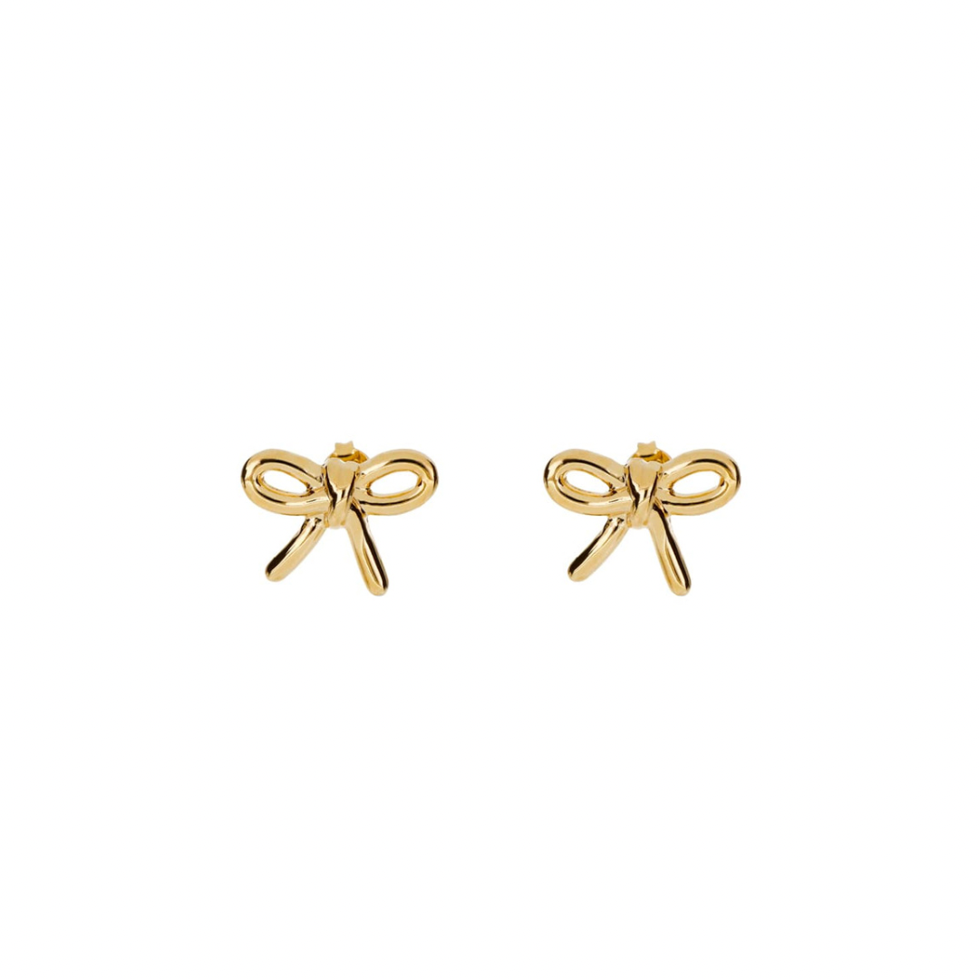 Electrify your look with these LIGHTNING STUDS. A striking addition to any outfit, these earrings are sure to make a statement. Spark up your style with a jolt of lightning (no actual electric shocks, we promise).


Material: 14K gold plated