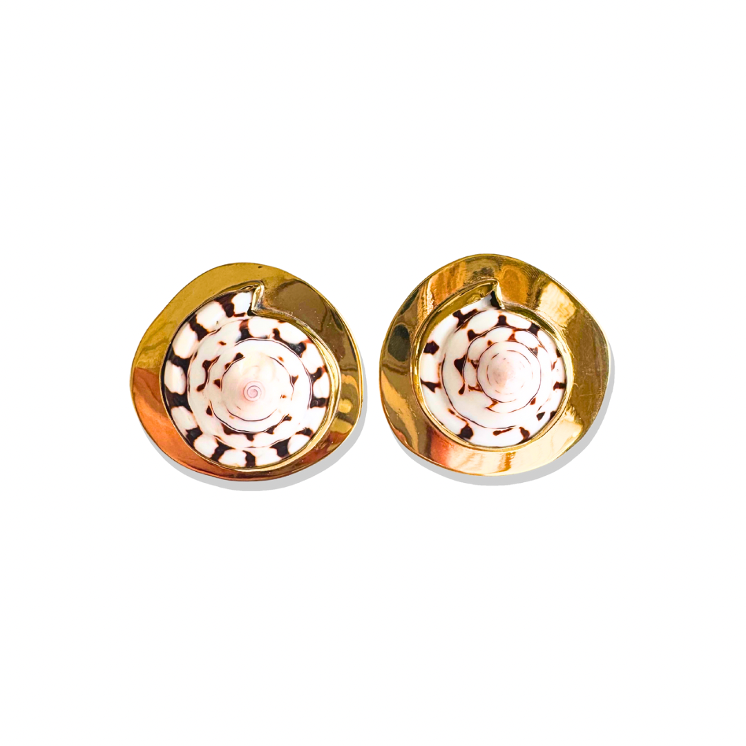 striped shell earrings with gold finish, retro-inspired look. 